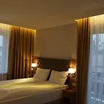 Moris Boutique Hotel 2*