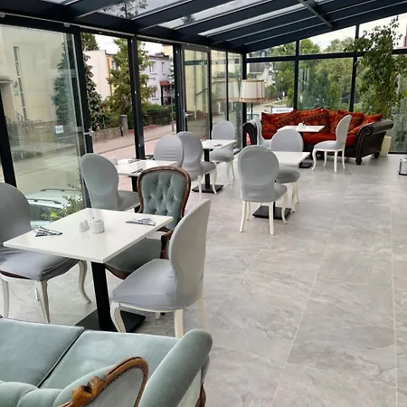 Отель Moris Boutique 2*